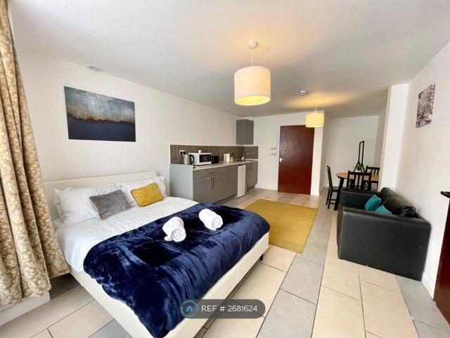 Room for rent in London Borough of Ealing, Greater London