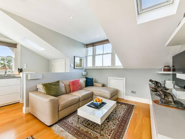 Apartment for rent in Royal Borough of Kensington and Chelsea, Greater London