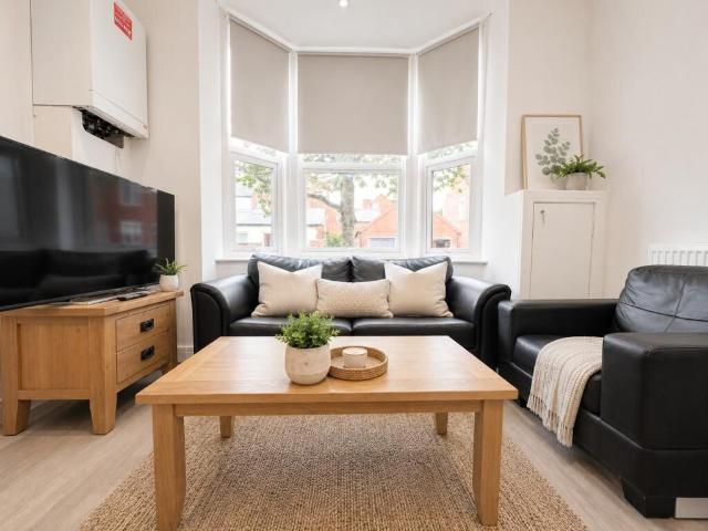 House for rent in Compton Acres, Barton In Fabis