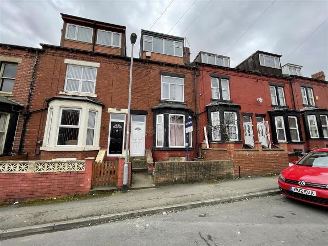 Apartment for rent in Beeston Hill, Leeds