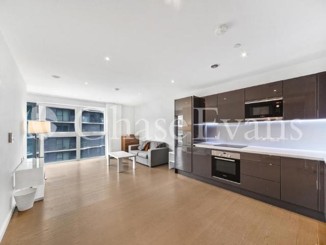 Apartment for rent in London Borough of Newham, Greater London