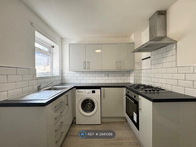 House for rent in Calderstones