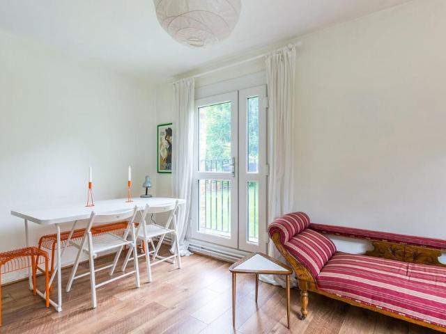Apartment for rent in Summerstown, Greater London