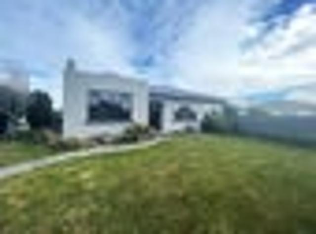 House for rent in Strathern