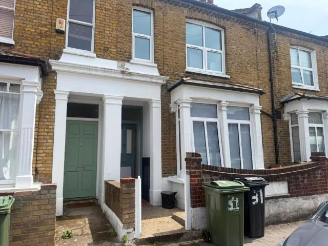 Apartment for rent in Stockwell, Greater London