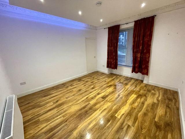 Apartment for rent in Coldside, Scotland