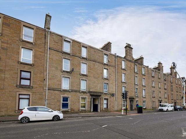 Apartment for rent in Coldside, Scotland