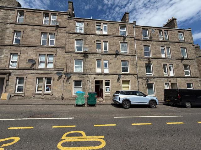 Apartment for rent in Coldside, Scotland