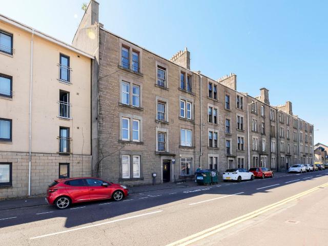 Apartment for rent in Coldside, Scotland