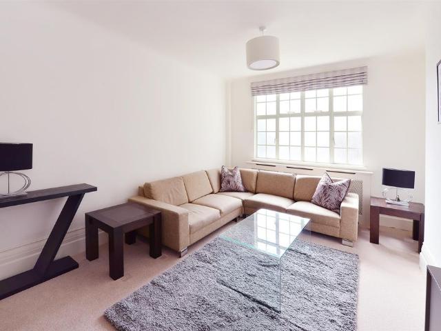 Apartment for rent in St. John's Wood, Greater London