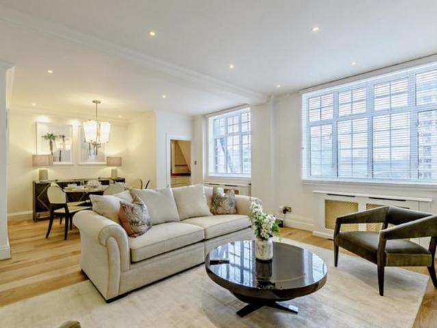 Apartment for rent in St. John's Wood, Greater London