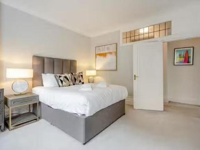 Apartment for rent in St. John's Wood, Greater London