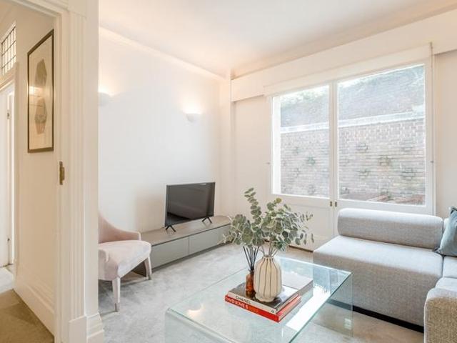 House for rent in St. John's Wood, Greater London