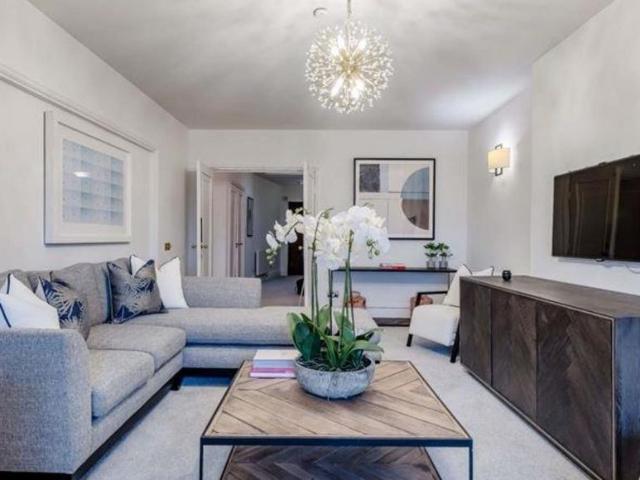 House for rent in St. John's Wood, Greater London