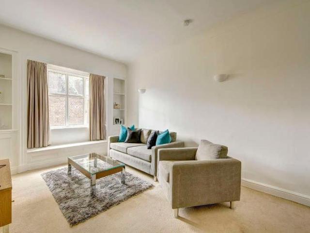 Apartment for rent in St. John's Wood, Isle Of Man