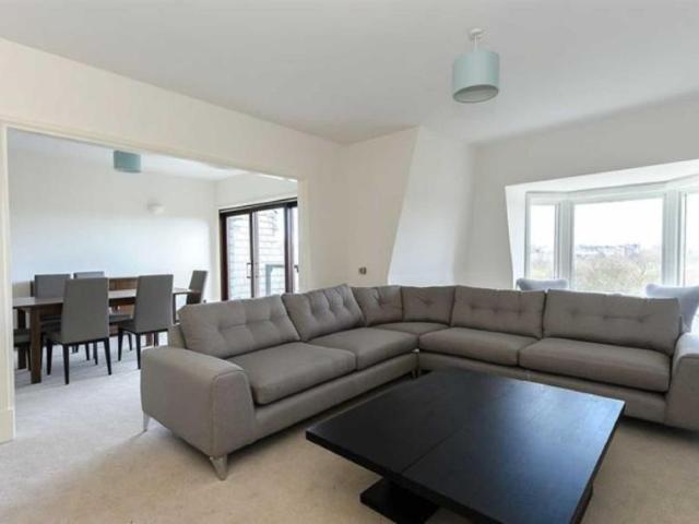 Apartment for rent in St. John's Wood, Greater London