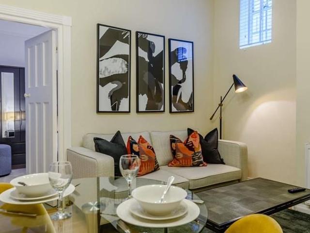Apartment for rent in St. John's Wood, Greater London