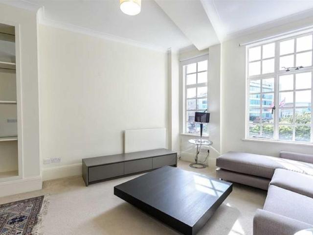 Apartment for rent in St. John's Wood, Greater London