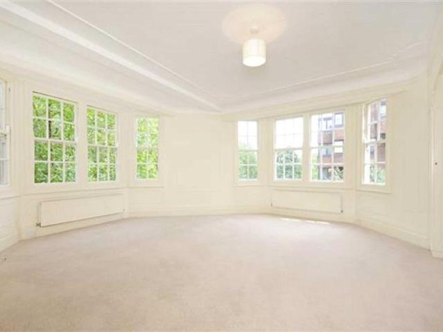 Apartment for rent in St. John's Wood, Greater London