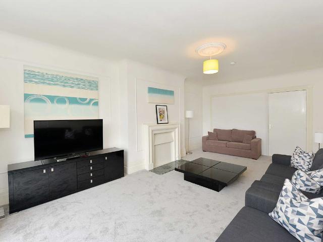 Apartment for rent in St. John's Wood, Greater London