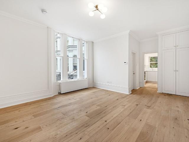Studio for rent in Kensington, Greater London