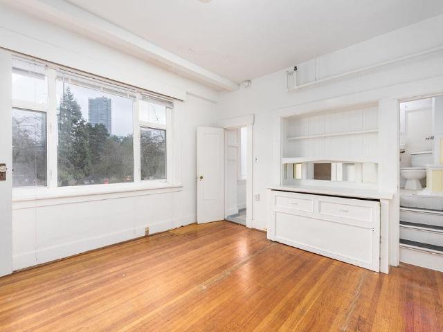 Apartment for rent in Vancouver, British Columbia