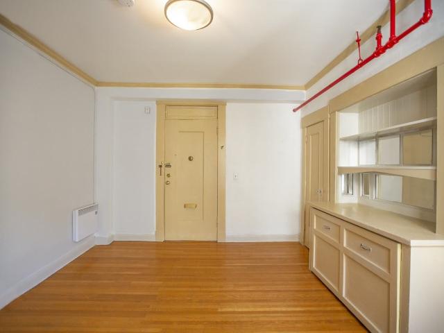 Apartment for rent in Vancouver, British Columbia