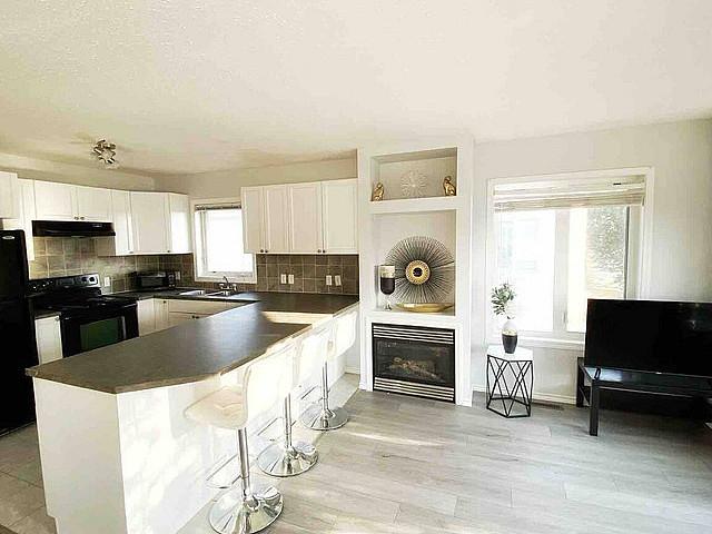 Townhouse for rent in Wedgewood, Alberta