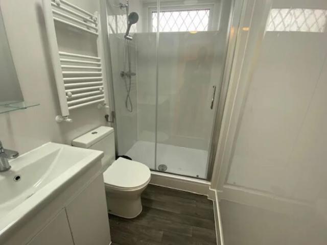 Room for rent in Plasnewydd, Falcon Lodge