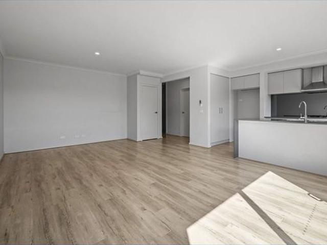 House for rent in Atherstone, Melbourne
