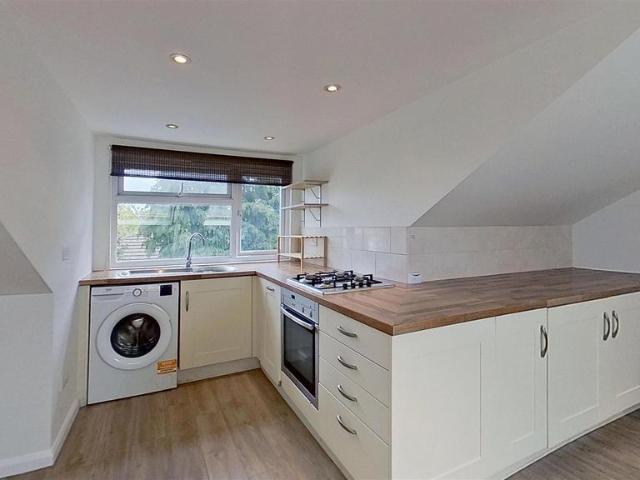 Apartment for rent in Earlsfield, Greater London