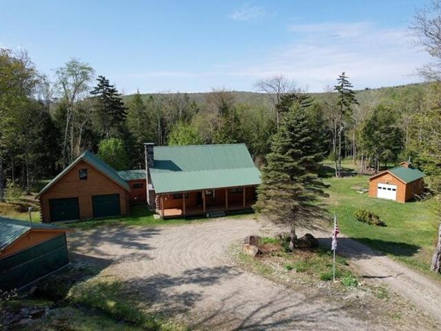House for sale in Stratton, Vermont