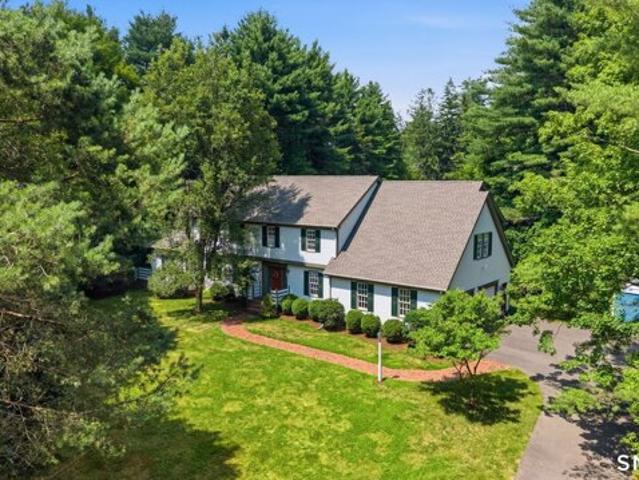 House for sale in Simsbury, Connecticut