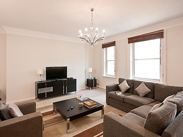 Apartment for rent in Mayfair, Greater London