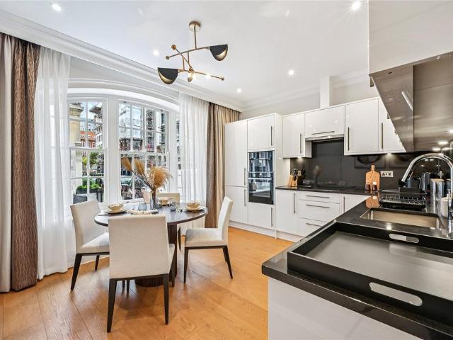 House for rent in Mayfair, Greater London