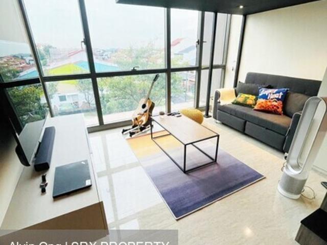 Condominium for sale in 19 North East, Hougang