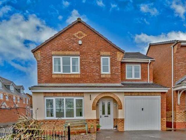 House for sale in Chadsmoor, Staffordshire