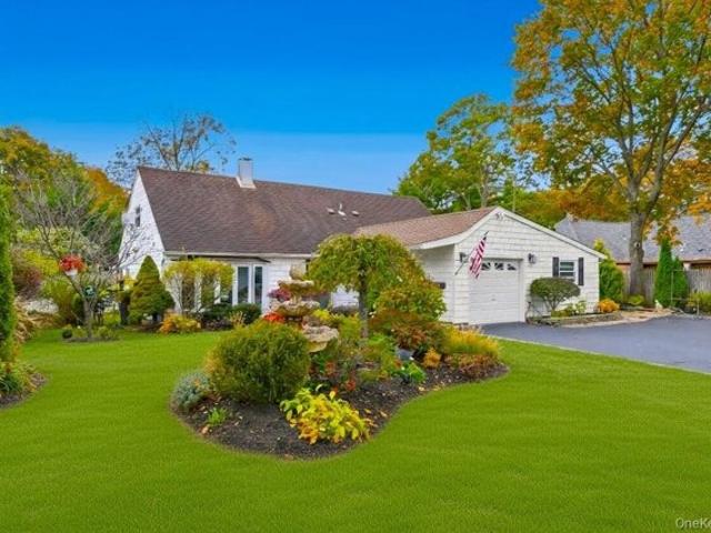 House for sale in Bohemia, New York