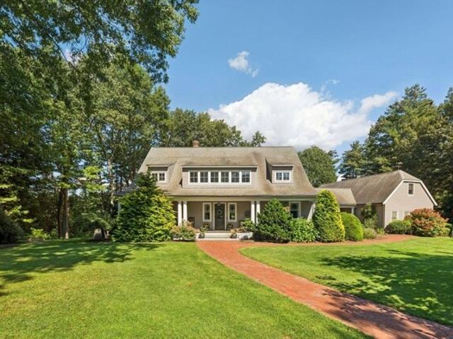 House for sale in Tyngsborough, Middlesex County