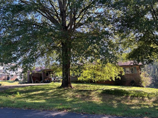 House for sale in Mount Airy, Surry County