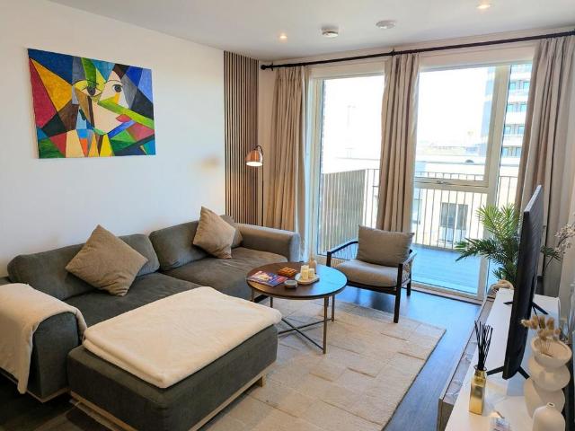 Apartment for rent in London Borough of Ealing, Greater London