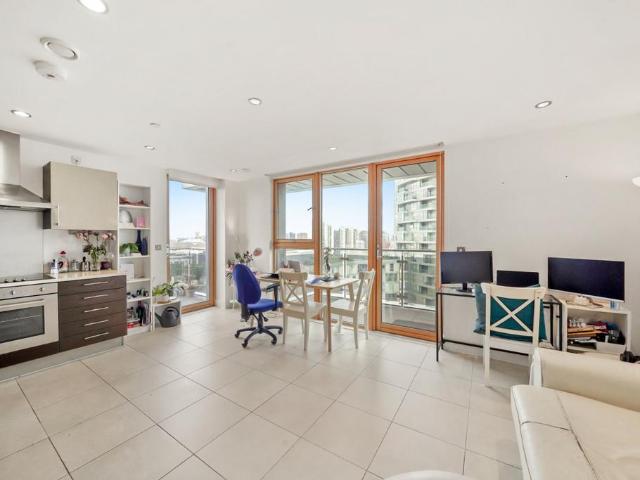 Apartment for rent in London Borough of Tower Hamlets, Greater London