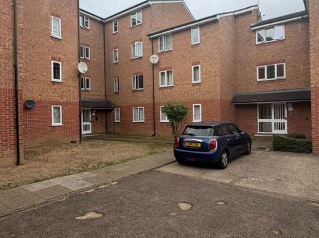 Apartment for rent in London Borough of Enfield, Greater London