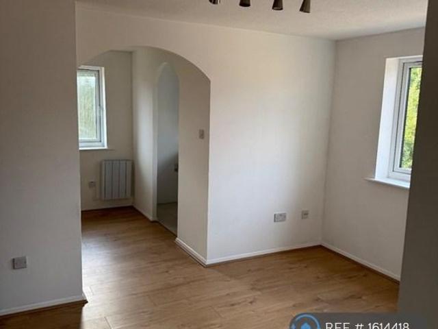 Apartment for rent in London Borough of Enfield, Greater London