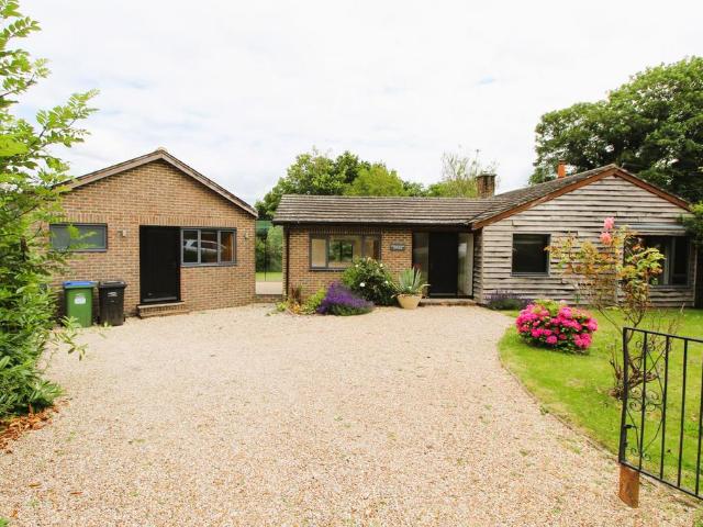House for rent in Plumpton Green, Iford