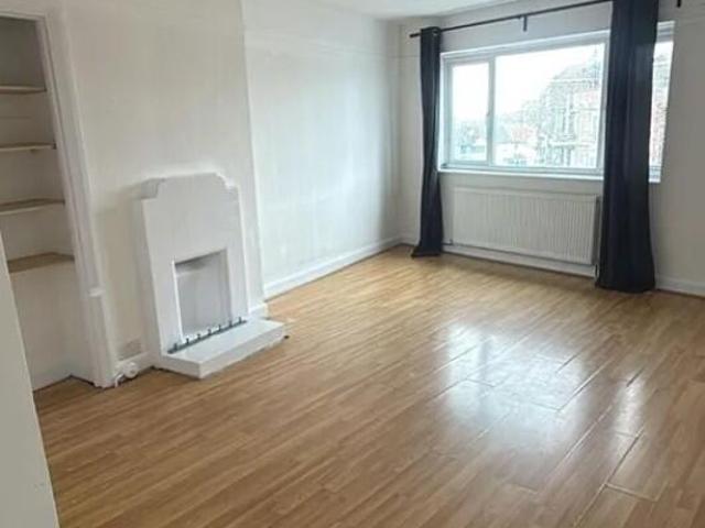 House for rent in Kenton, Greater London