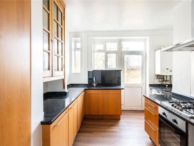 Apartment for rent in Streatham Hill, Greater London