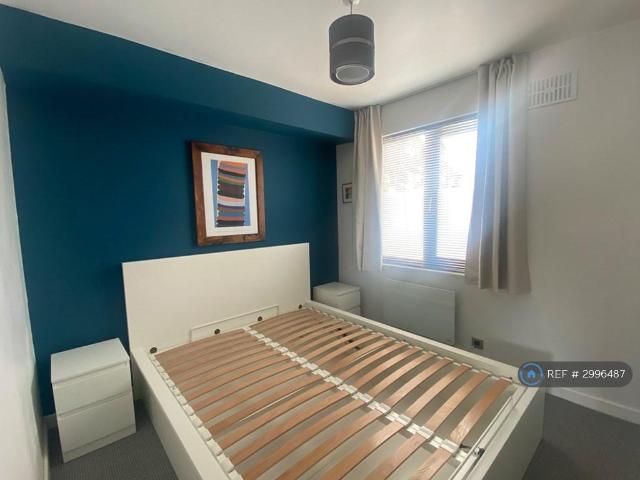 Apartment for rent in Lonesome, Greater London