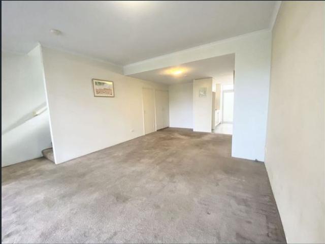 Townhouse for rent in Sydney, New South Wales