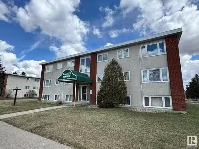 Condo for sale in Wedgewood, Alberta